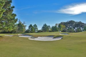 Houston Oaks 16th Approach